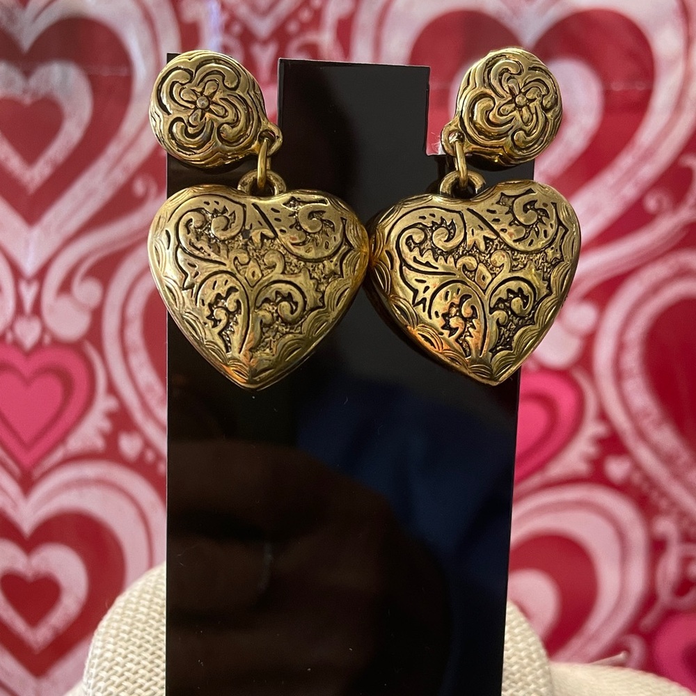 Vintage Avon Gold Puffy Heart Clip Earrings